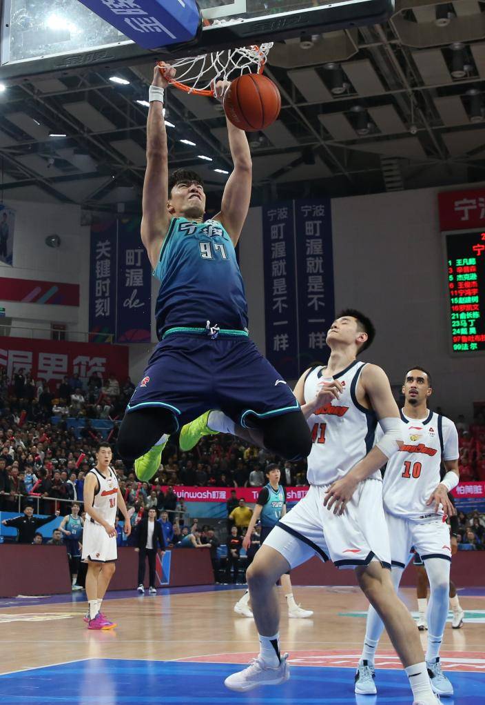 开云中国-多伦多猛龙外线爆发备战CBA季后赛武汉三镇今晨手感冰凉，连对手都承认：转折点瓦伦西亚再遭质疑
